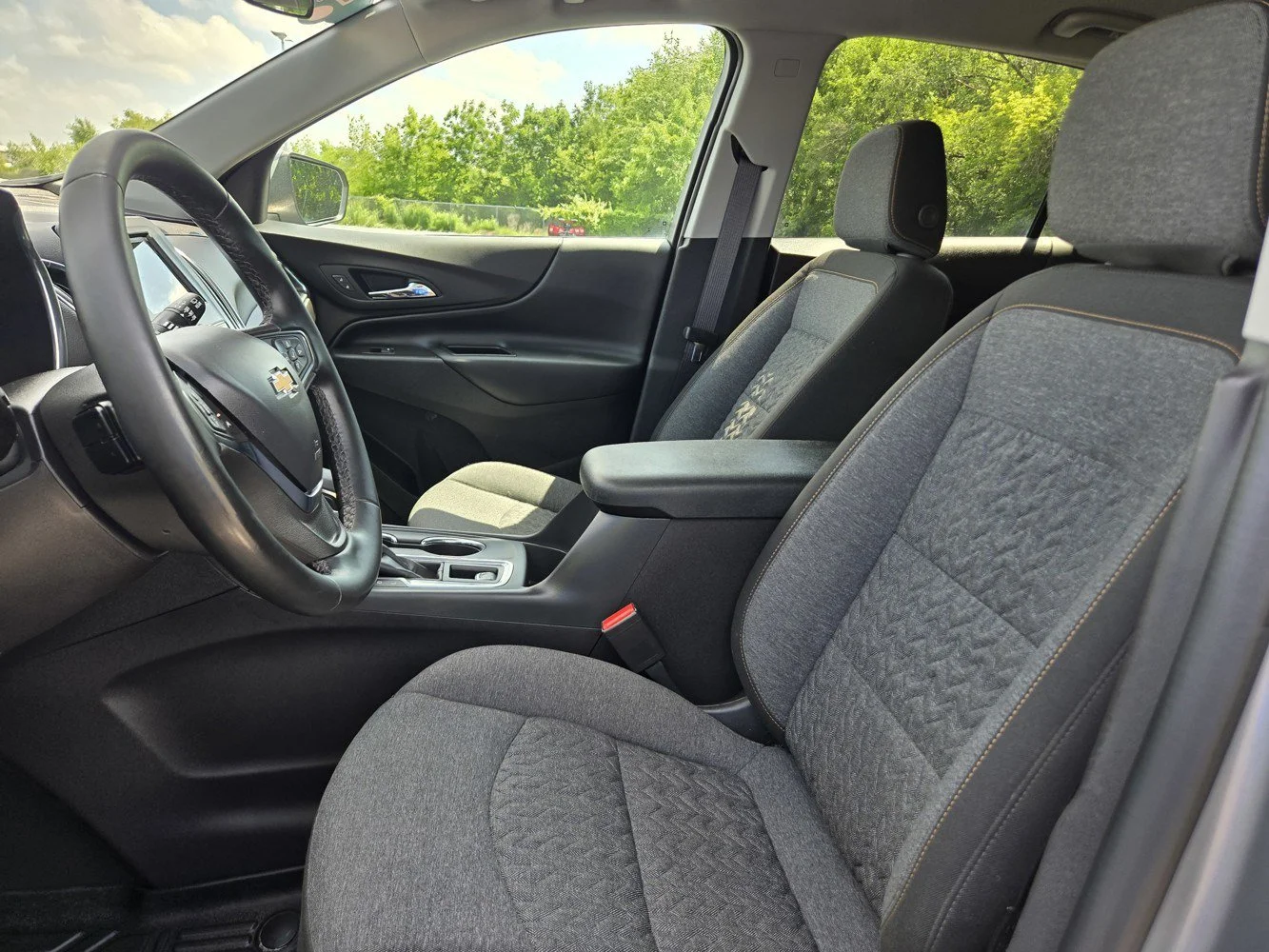2024 Chevrolet Equinox LT - Photo 24