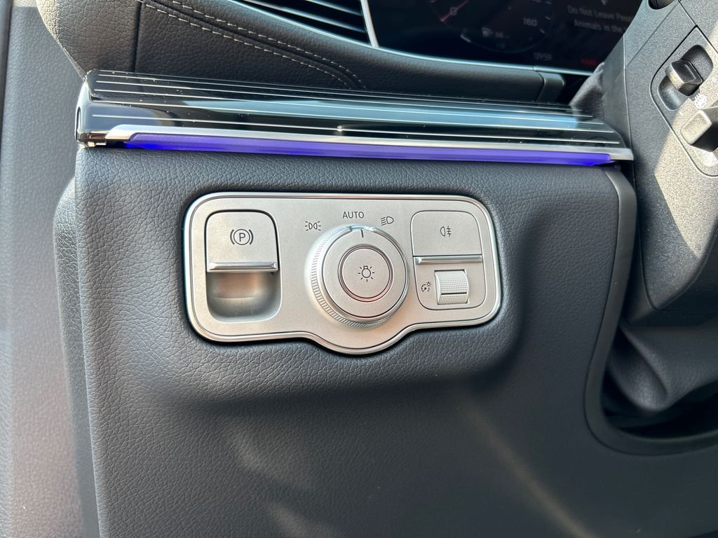New 2026 Polar White Mercedes-Benz GLS 450 image 14