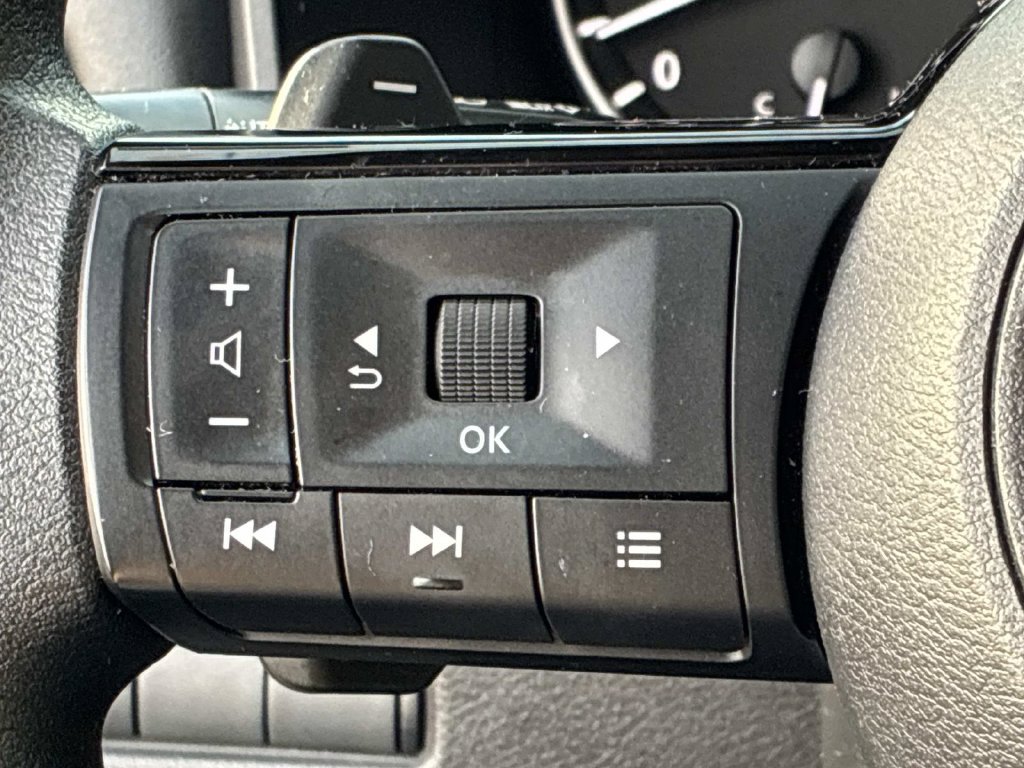 Used 2023 Gray Nissan SV image 23