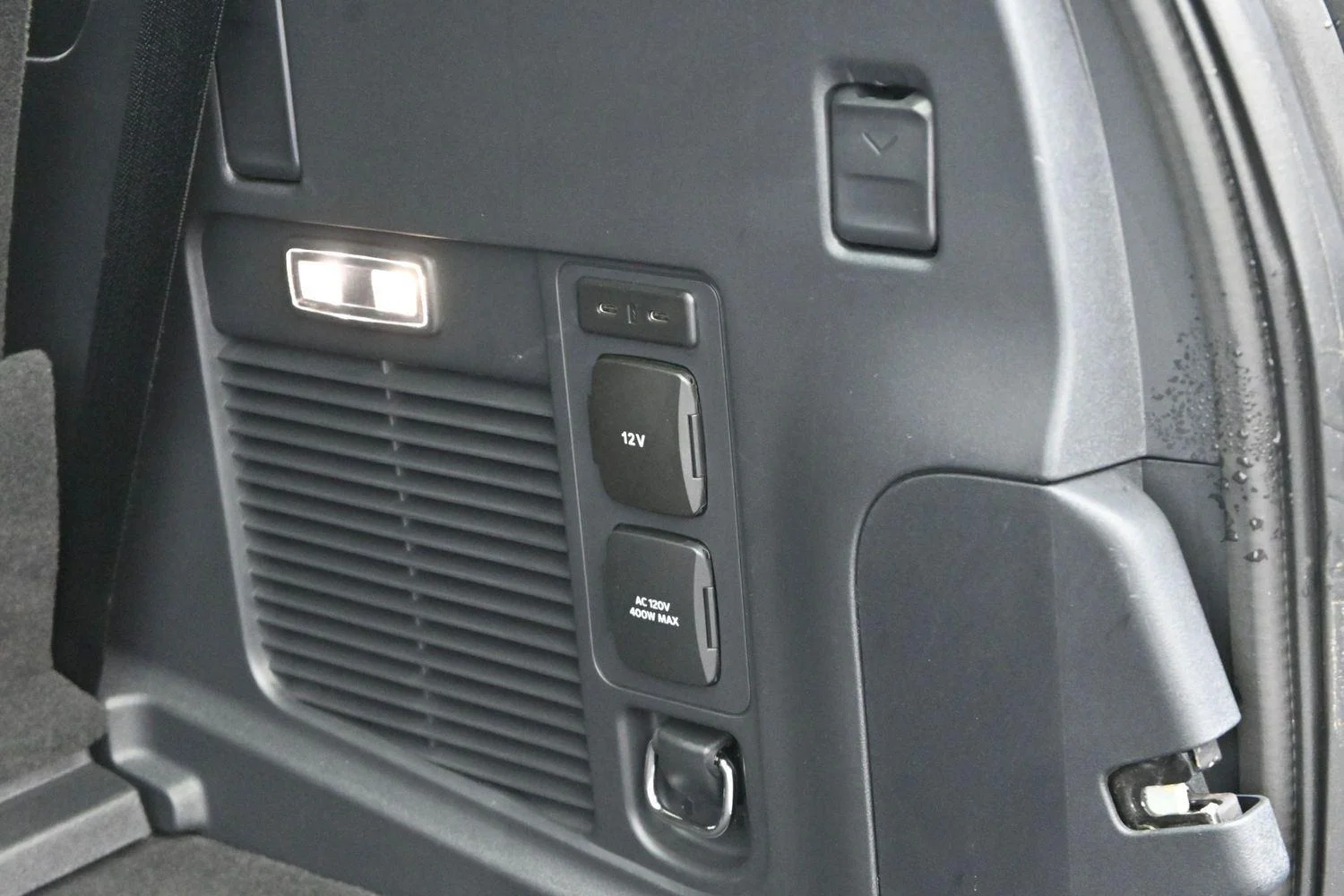 Used 2025 Black Ford Platinum image 11