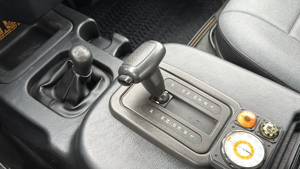 Used 1997 White Land Rover  image 22
