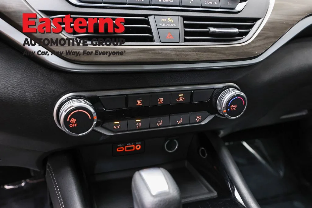 Used 2023 Black Nissan 2.5 SV image 20