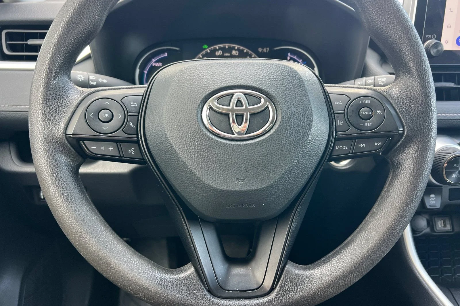 Used 2025 White Toyota Hybrid XLE image 23