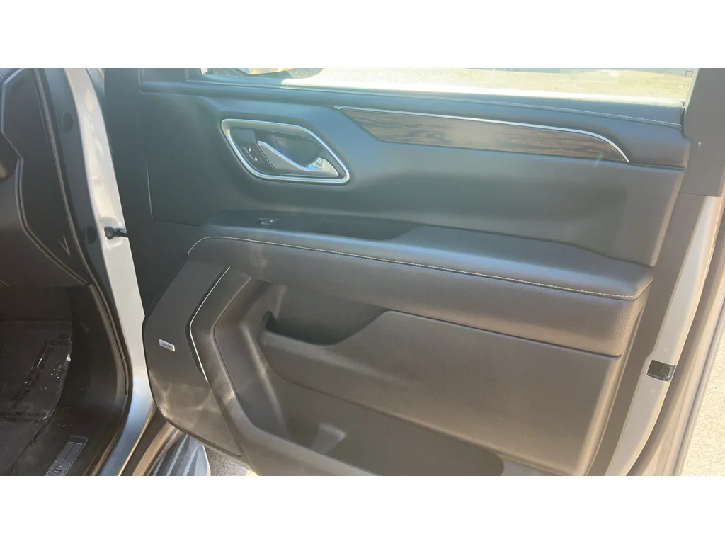 Used 2024 Sterling Gray Metallic Chevrolet Premier image 10