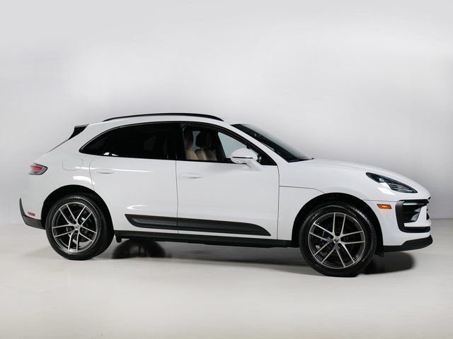 2025 Porsche Macan Base - Photo 8