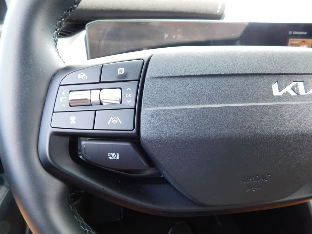 Used 2026 Ebony Black Kia LX image 27
