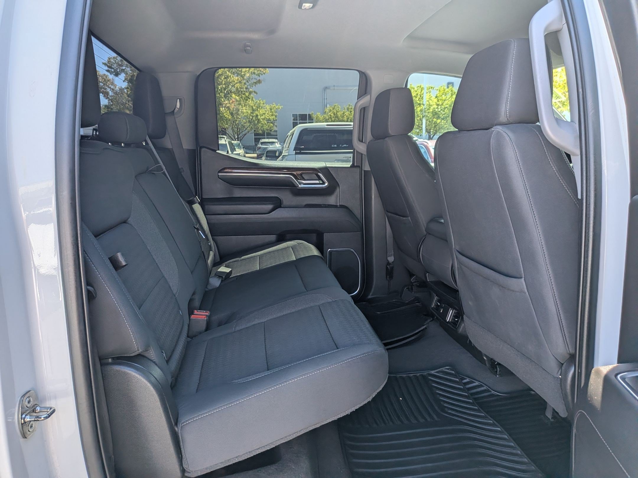 Certified Used 2023 SUMMIT WHITE GMC Elevation image 27