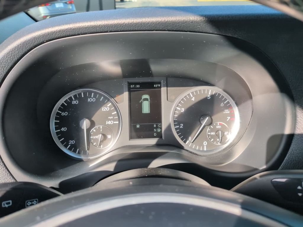 Used 2017  Mercedes-Benz Passenger image 20