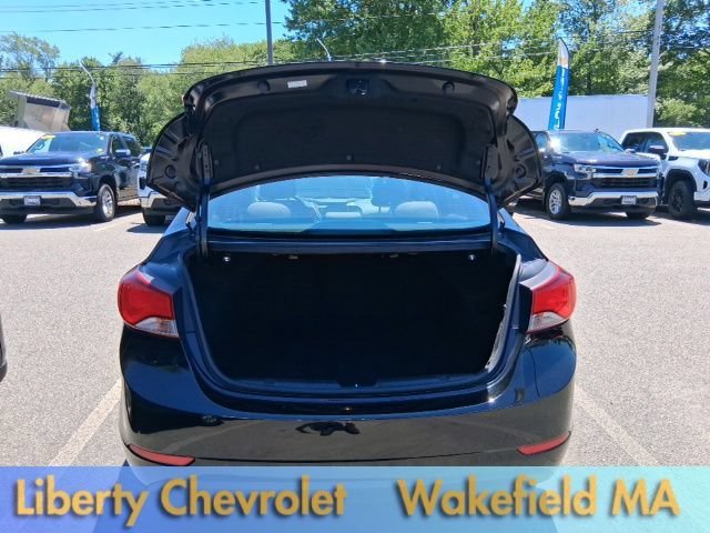 Used 2016  Hyundai SE image 34
