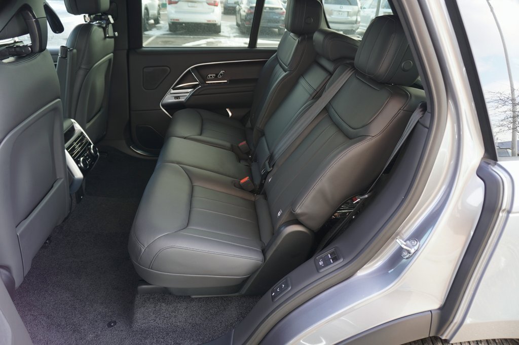 2025 LAND ROVER RANGE ROVER - Image 35