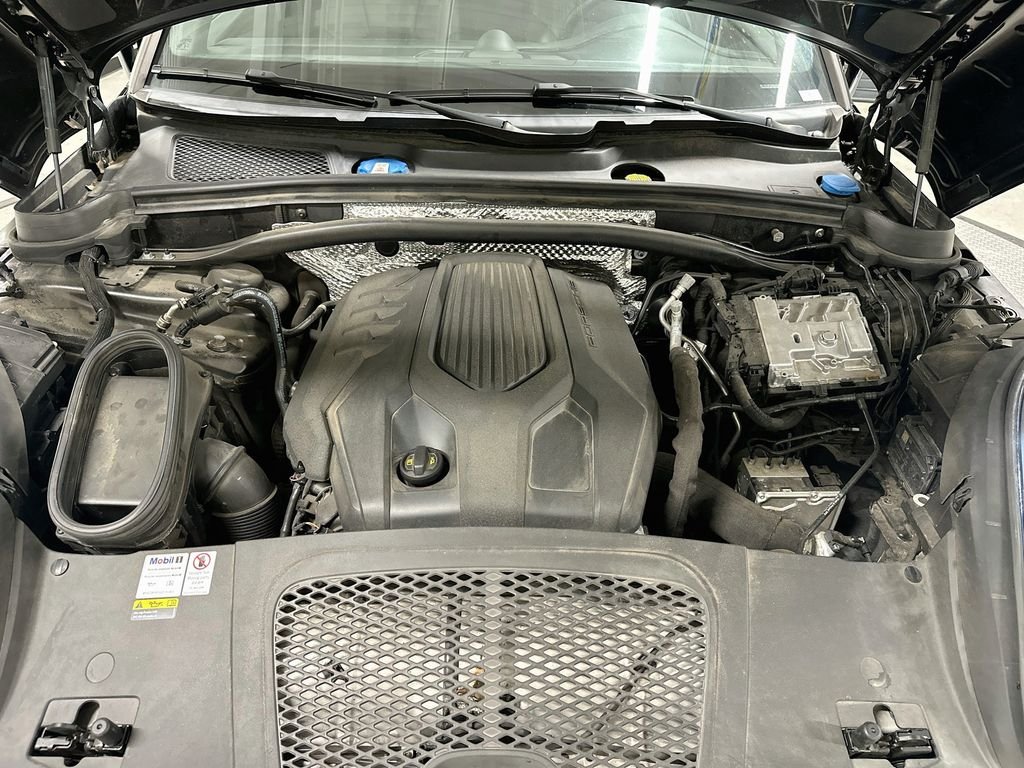 Used 2022 Black Porsche Base image 31