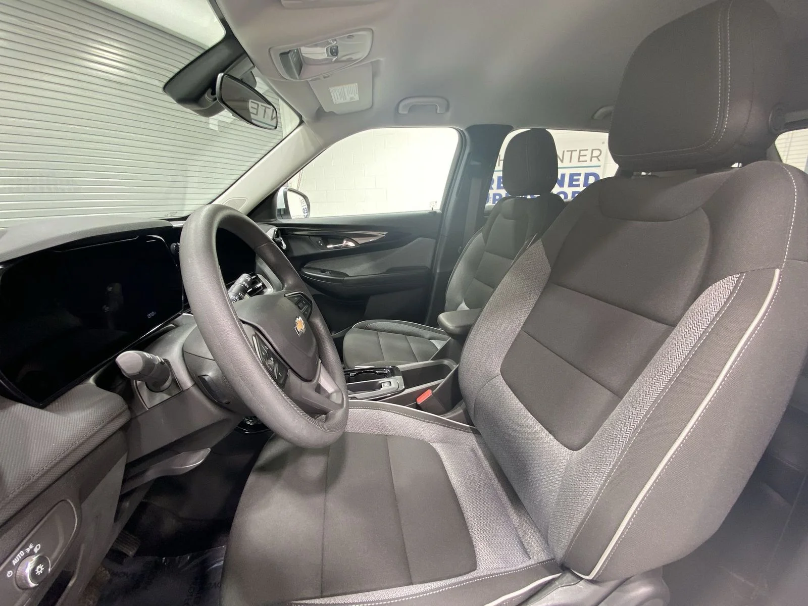 2025 Chevrolet Trailblazer LT - Photo 11