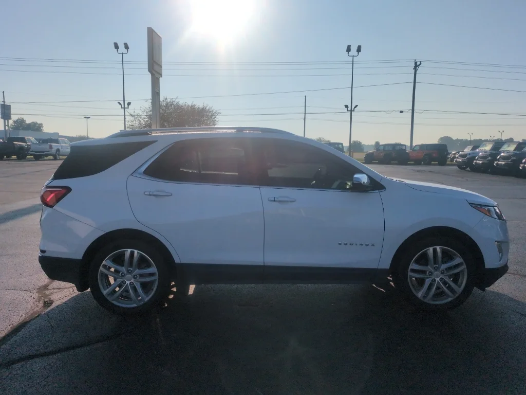 Used 2019 Summit White Chevrolet Premier image 4
