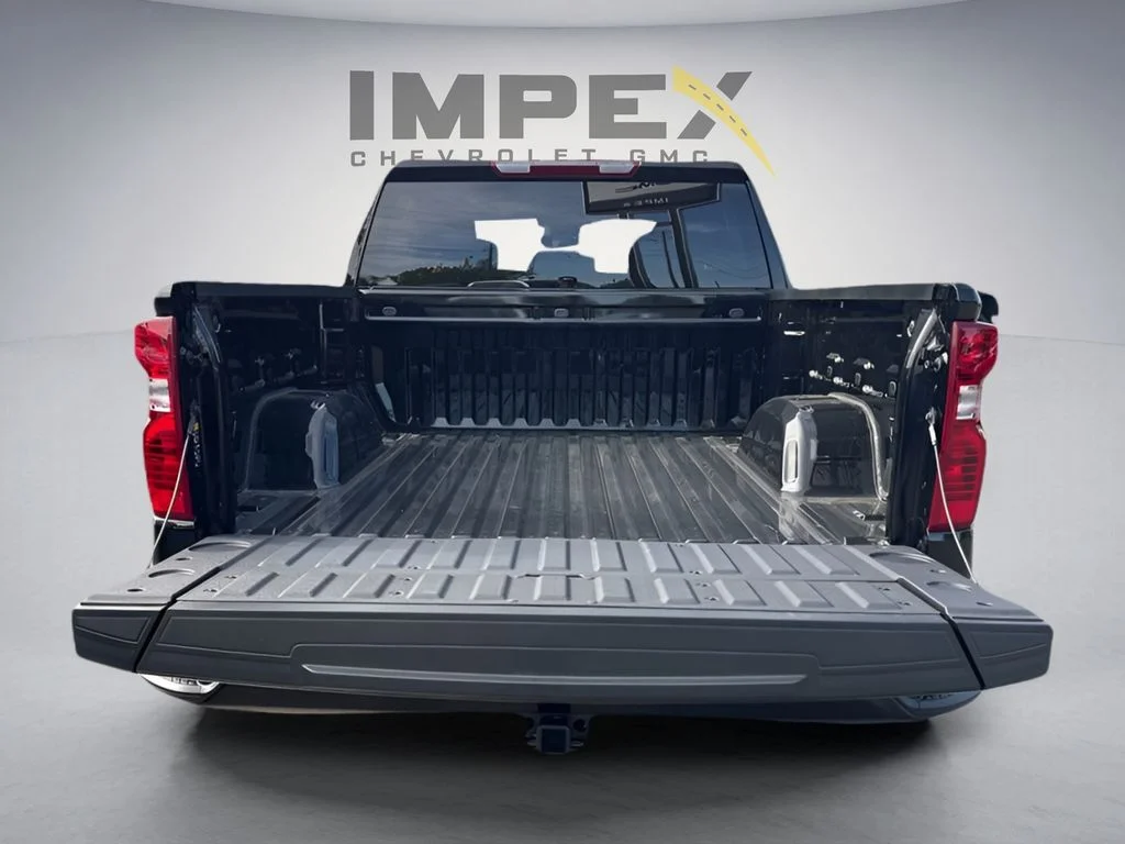 Used 2026 Black Chevrolet Custom image 27
