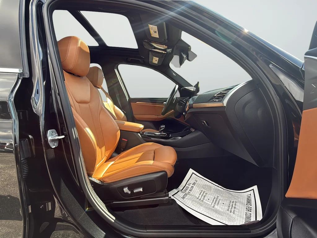 Used 2023 Black BMW xDrive30i image 9