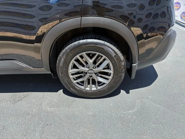 2023 Nissan Rogue S - Photo 17