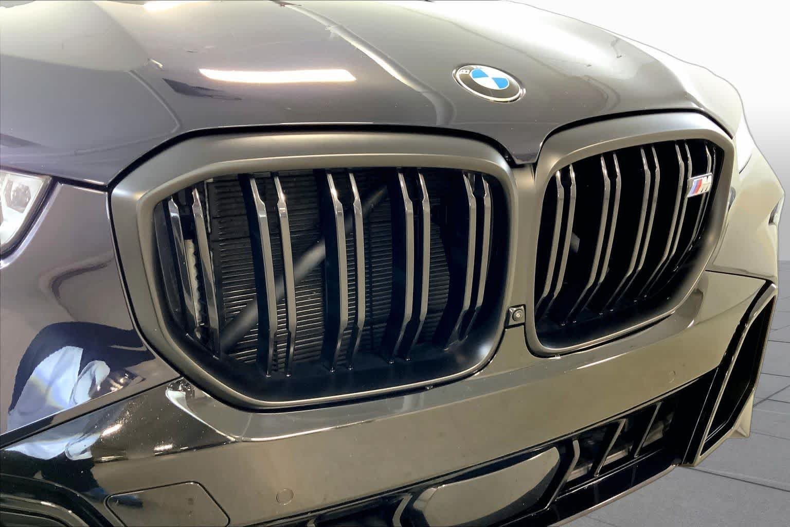 Certified Used 2026 Carbon Black Metallic BMW M60i image 32