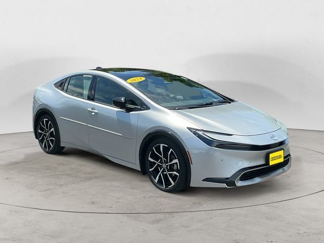 Used 2024  Toyota XSE Premium image 7