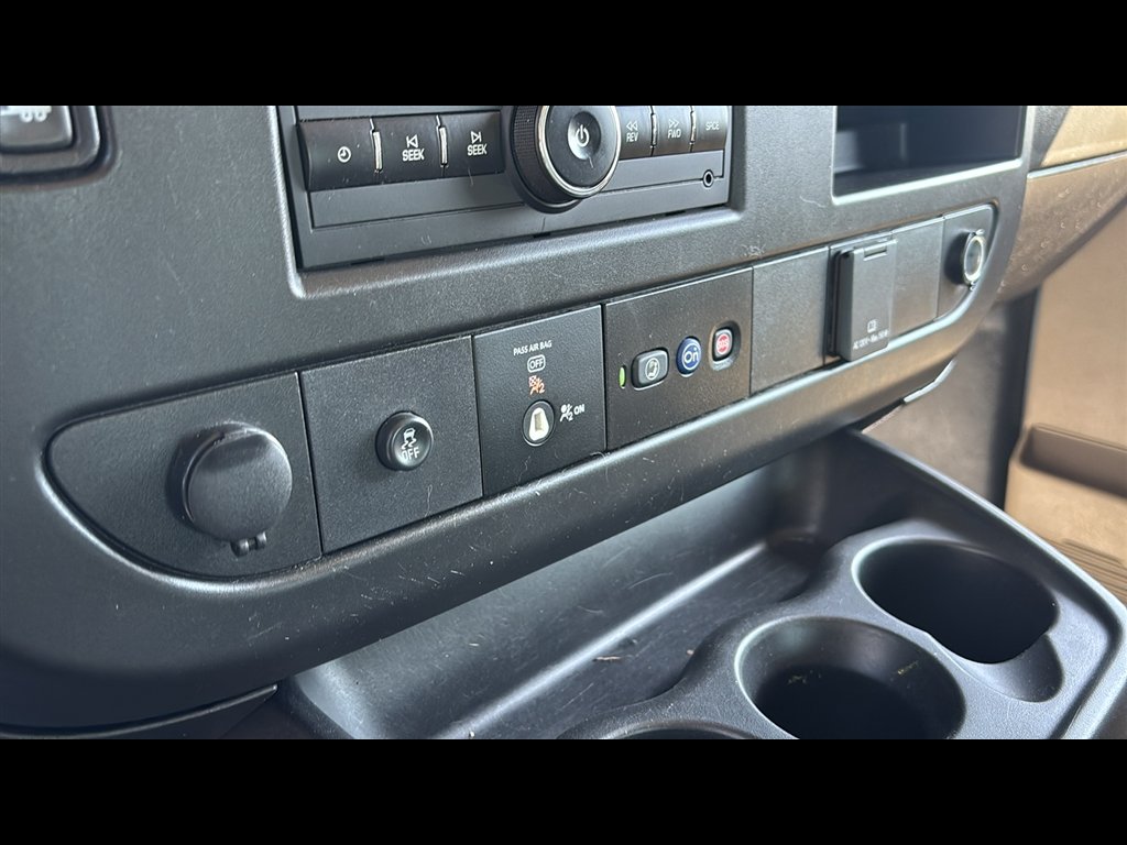 2022 Chevrolet Express Cargo 1WT - Photo 17