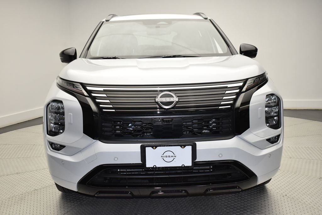 New 2026 White Nissan Platinum image 2