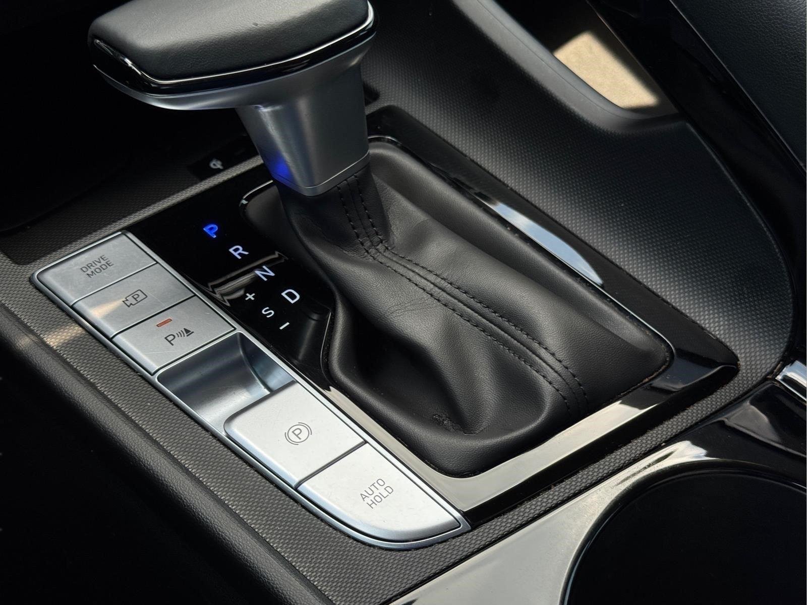 Used 2024 Abyss Black Hyundai Limited image 26
