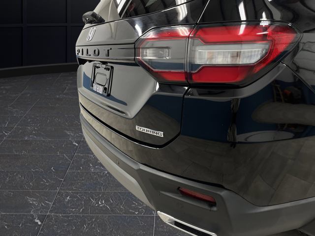 Used 2023 Black Honda Touring image 33