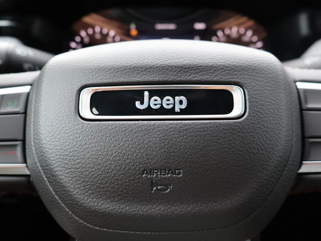 New 2026 Bright White Clearcoat Jeep  image 28