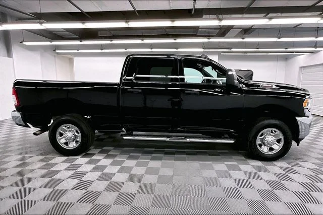 Used 2024 Diamond Black Crystal Pearlcoat Ram Tradesman image 15