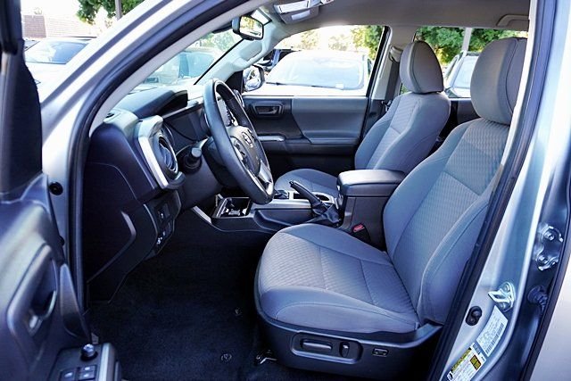 Used 2022 Silver Toyota SR5 image 15