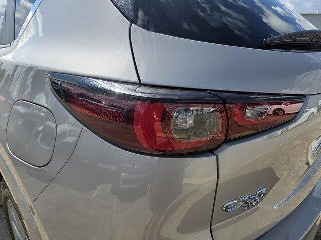 Used 2025 Platinum Mazda 2.5 S Select Package image 28