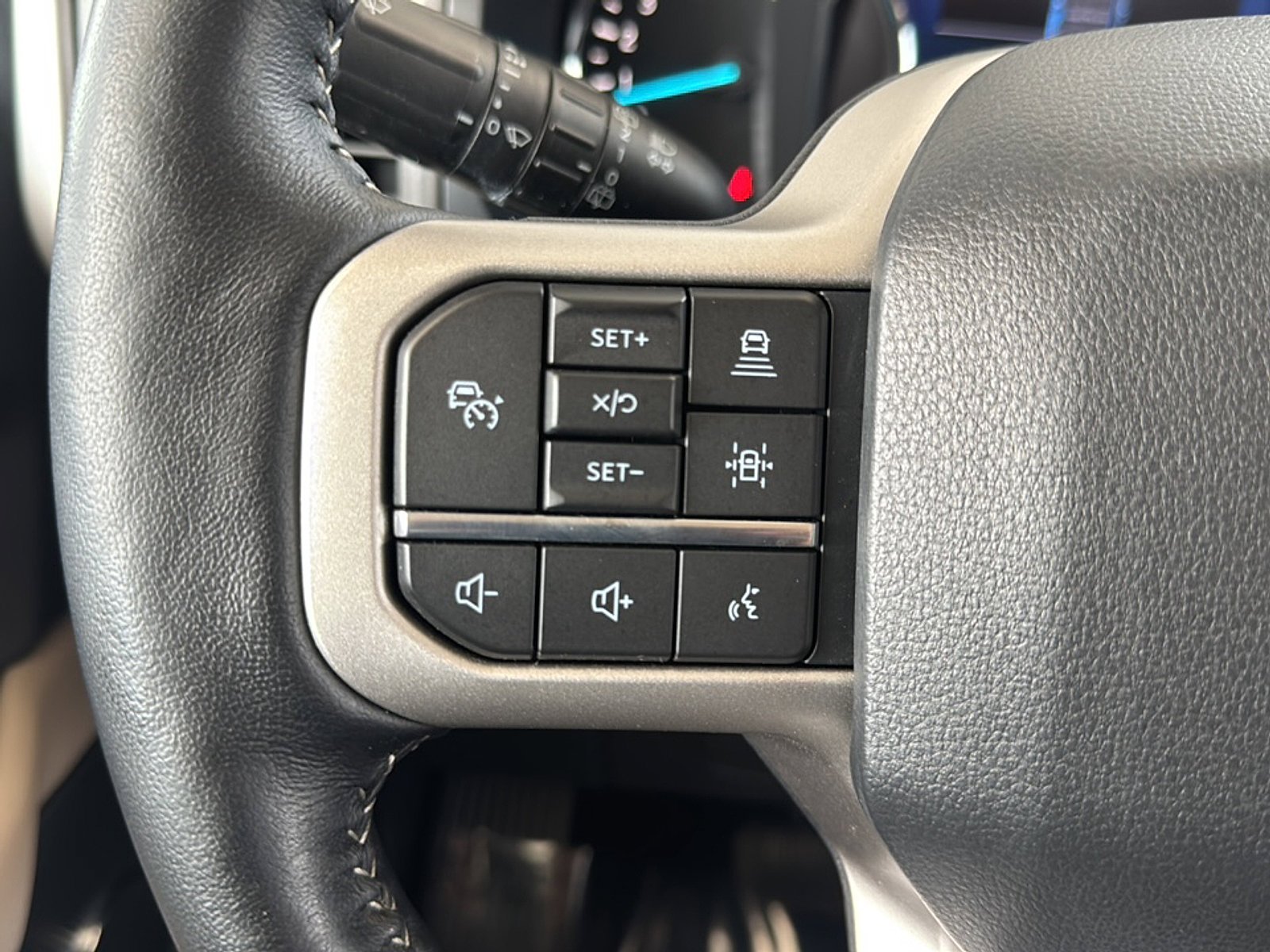 Used 2022 Star White Metallic Tri Coat Ford XLT image 34