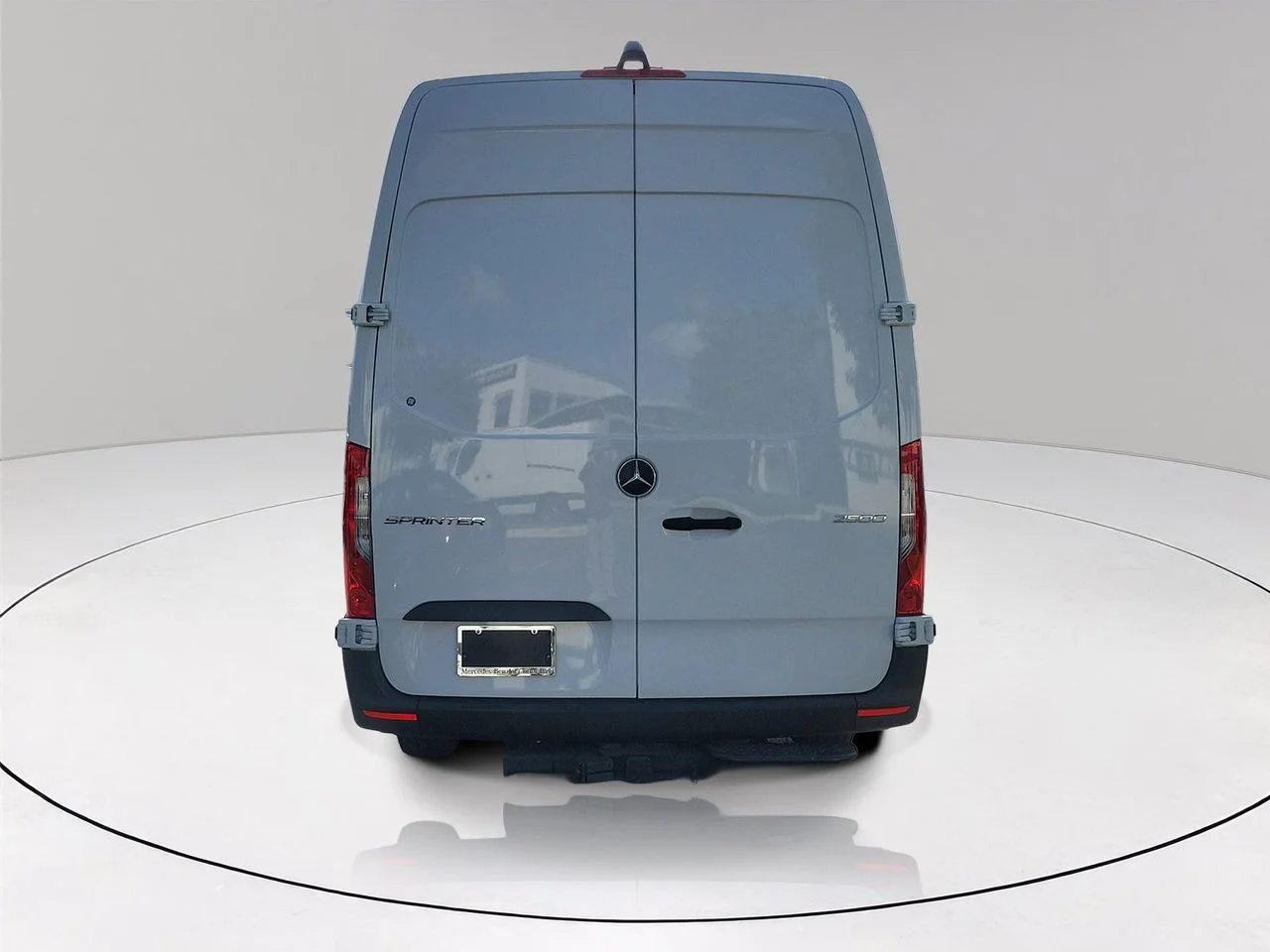 New 2025 Arctic+White Mercedes-Benz Cargo 170 WB image 5