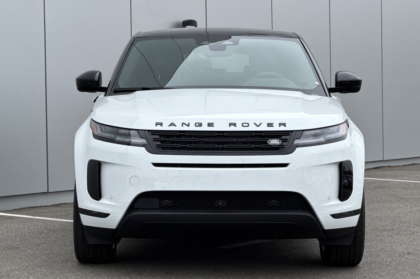 New 2026 Fuji White Land Rover S image 7