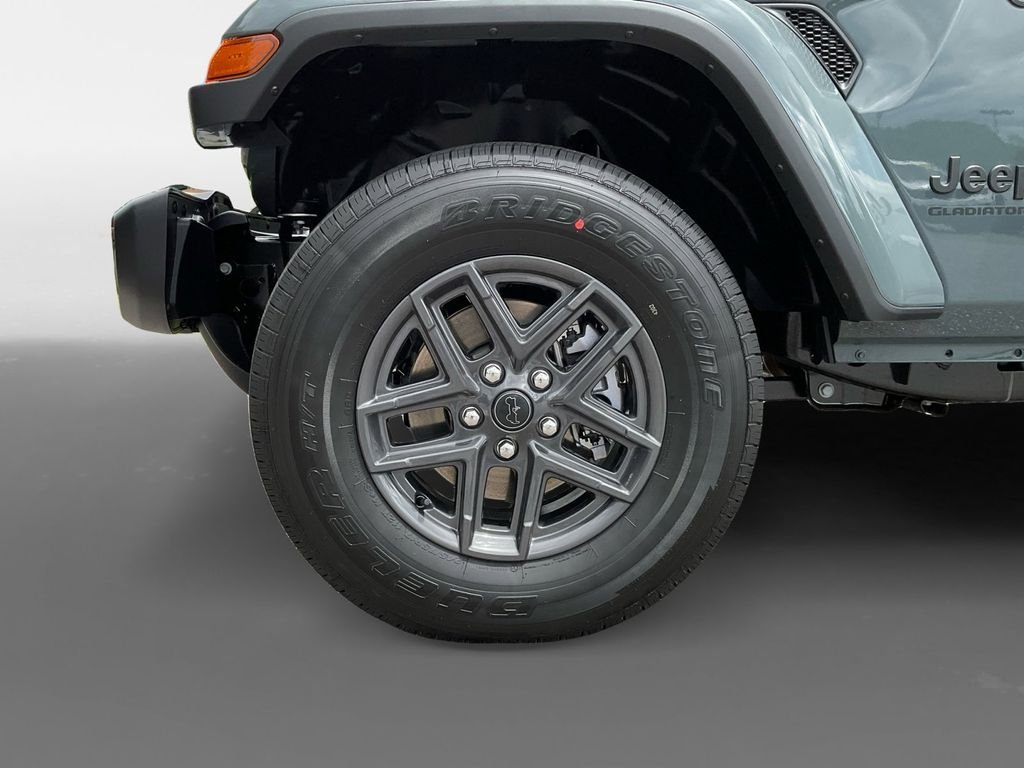 New 2025 Anvil Clear-Coat Exterior Paint Jeep Sport S image 15