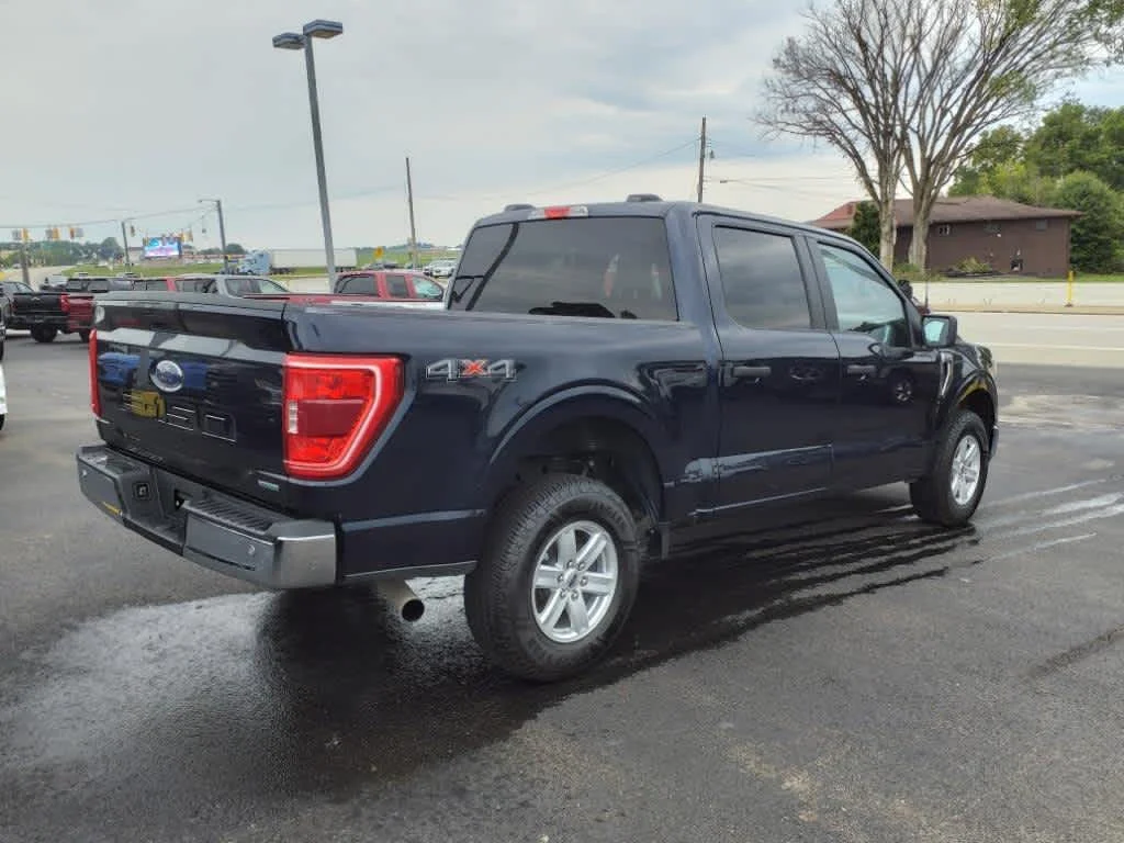 Used 2023 Antimatter Blue Metallic Ford XLT image 7