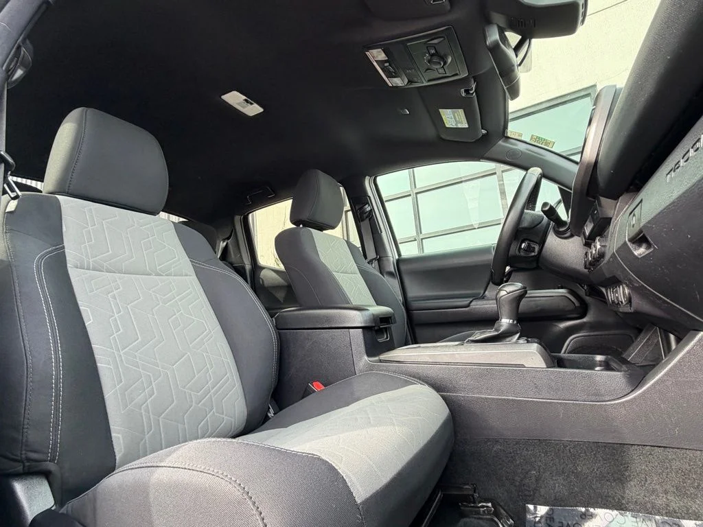 Used 2022 White Toyota TRD Off-Road image 18