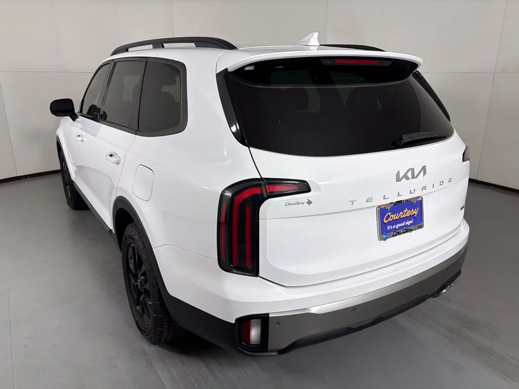 Used 2023 White Kia SX-Prestige X-Pro image 6