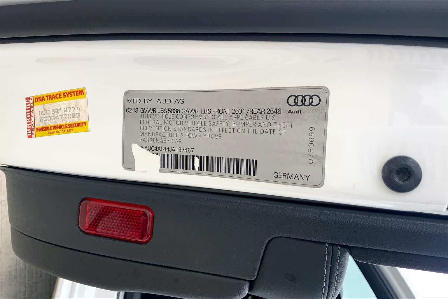 Used 2018 Ibis White Audi Prestige image 31