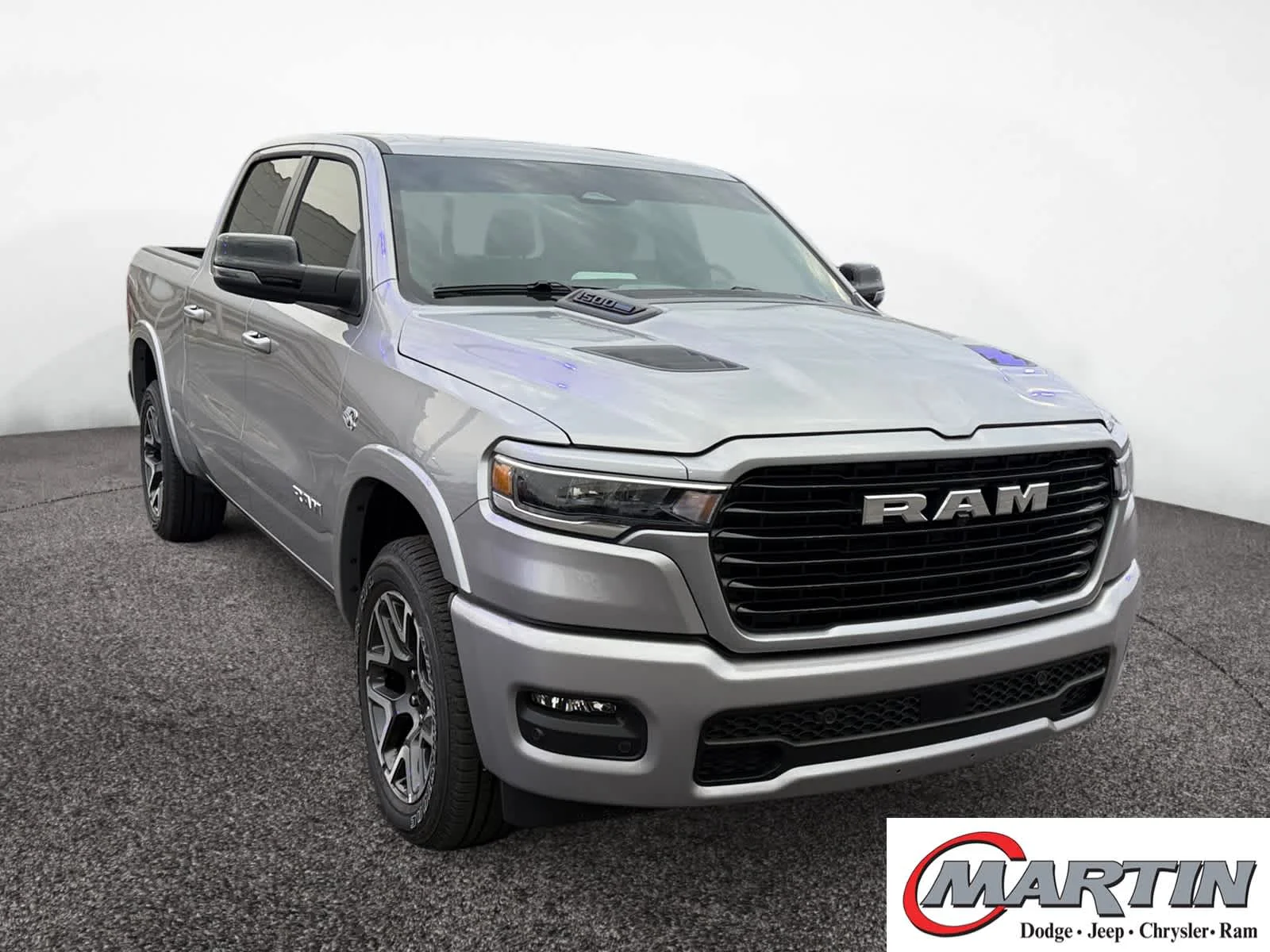 New 2026 Billet Silver Metallic Clear-Coat Exterior Paint RAM Laramie image 7