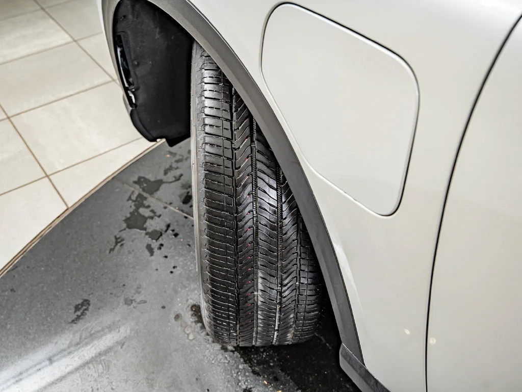 Used 2024 Snowfall Pearl Honda EX image 43