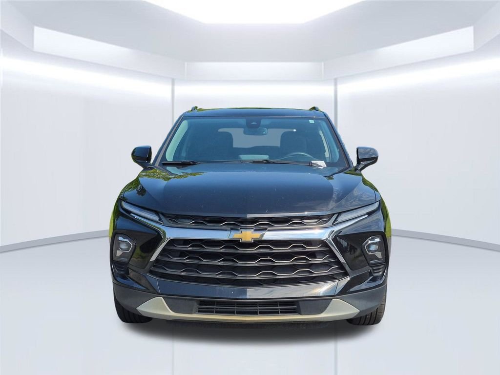Used 2025 Black Chevrolet LT image 11