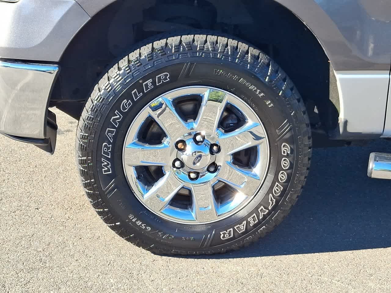 Used 2014 Sterling Gray Metallic/Ingot Silver Metallic Ford XLT image 30