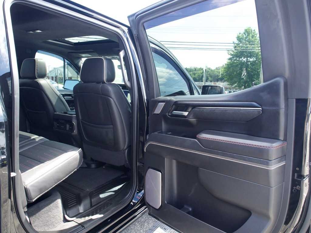 Used 2023 ONYX BLACK GMC AT4X image 24