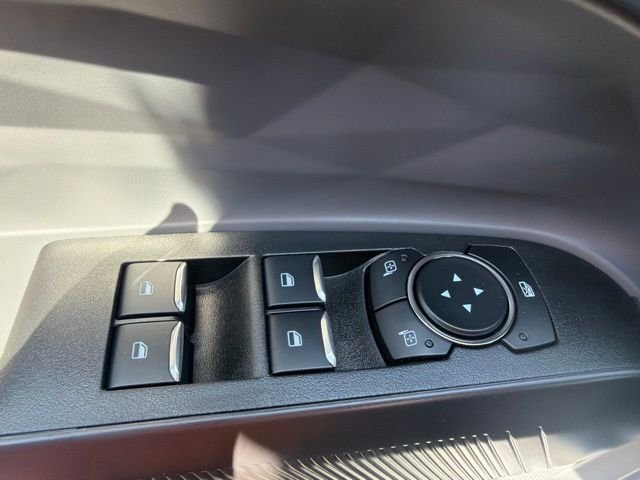 New 2026 Space White Metallic Ford XLT image 12