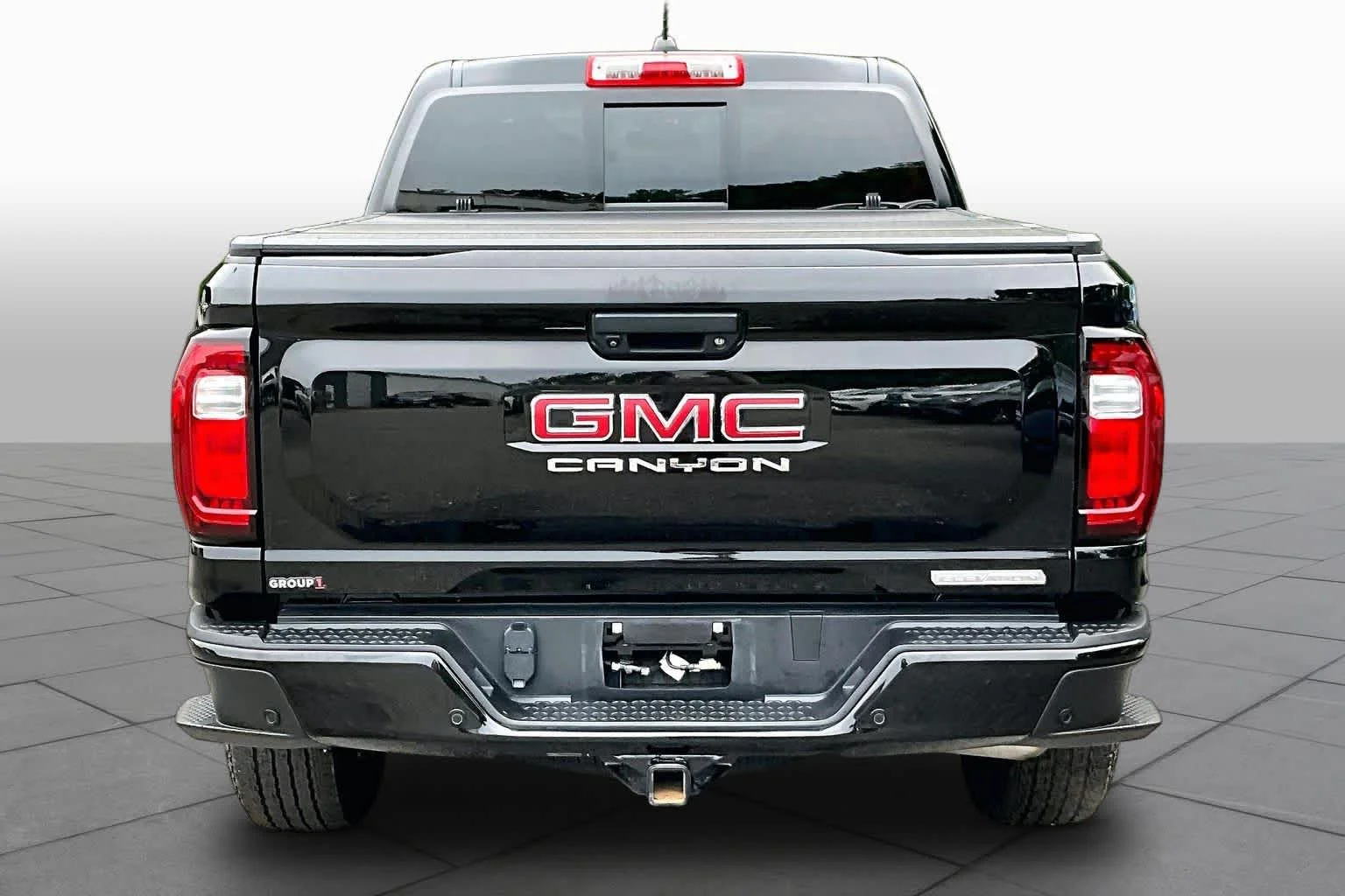 Used 2024 Onyx Black GMC 4WD Elevation image 5