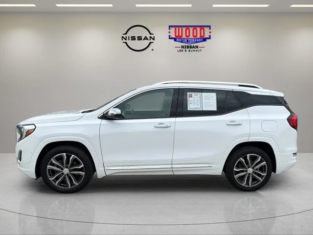 Used 2020 Summit White GMC Denali image 5