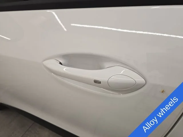Used 2026 Summit White Chevrolet 2RS image 18