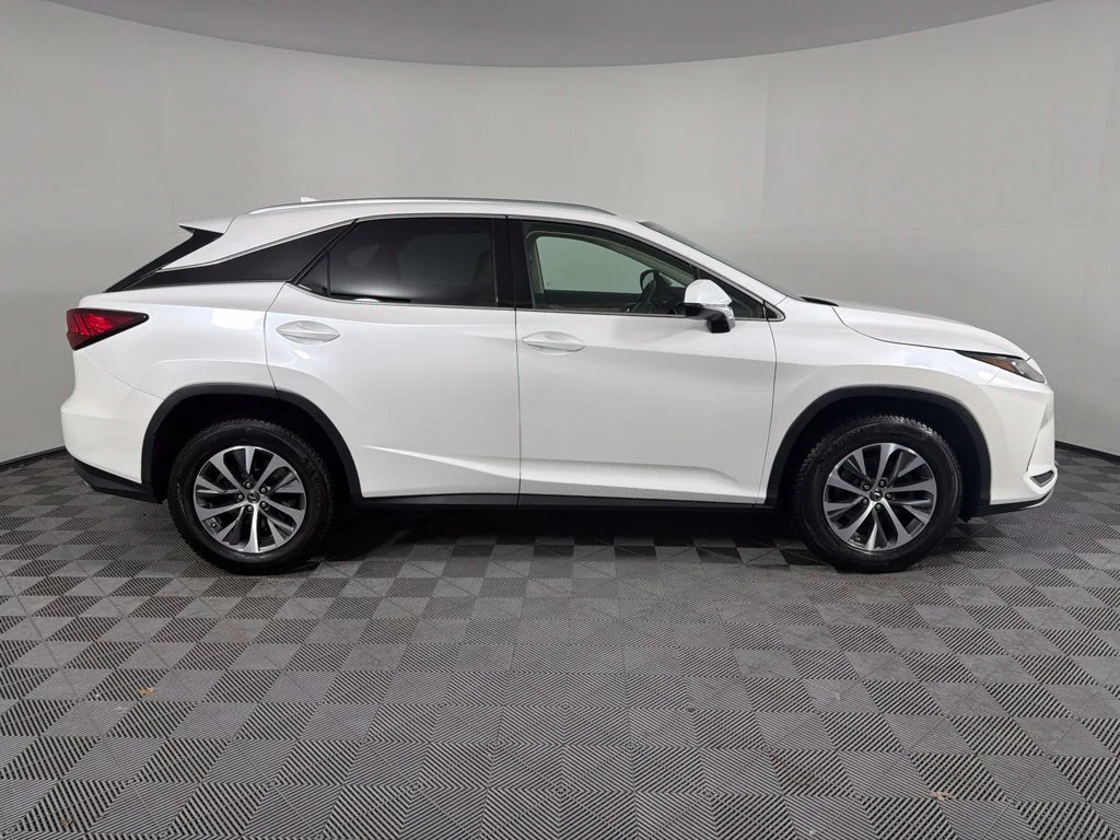 Used 2021 White Lexus 350 image 4