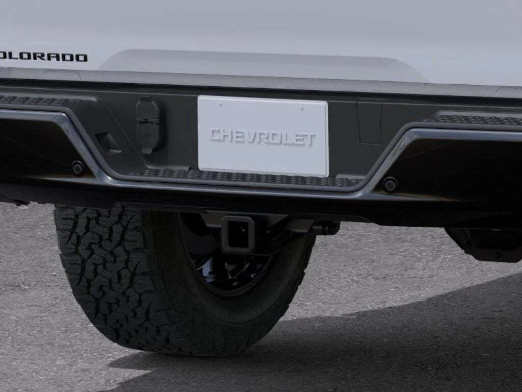 New 2026 Summit White Chevrolet Trail Boss image 14
