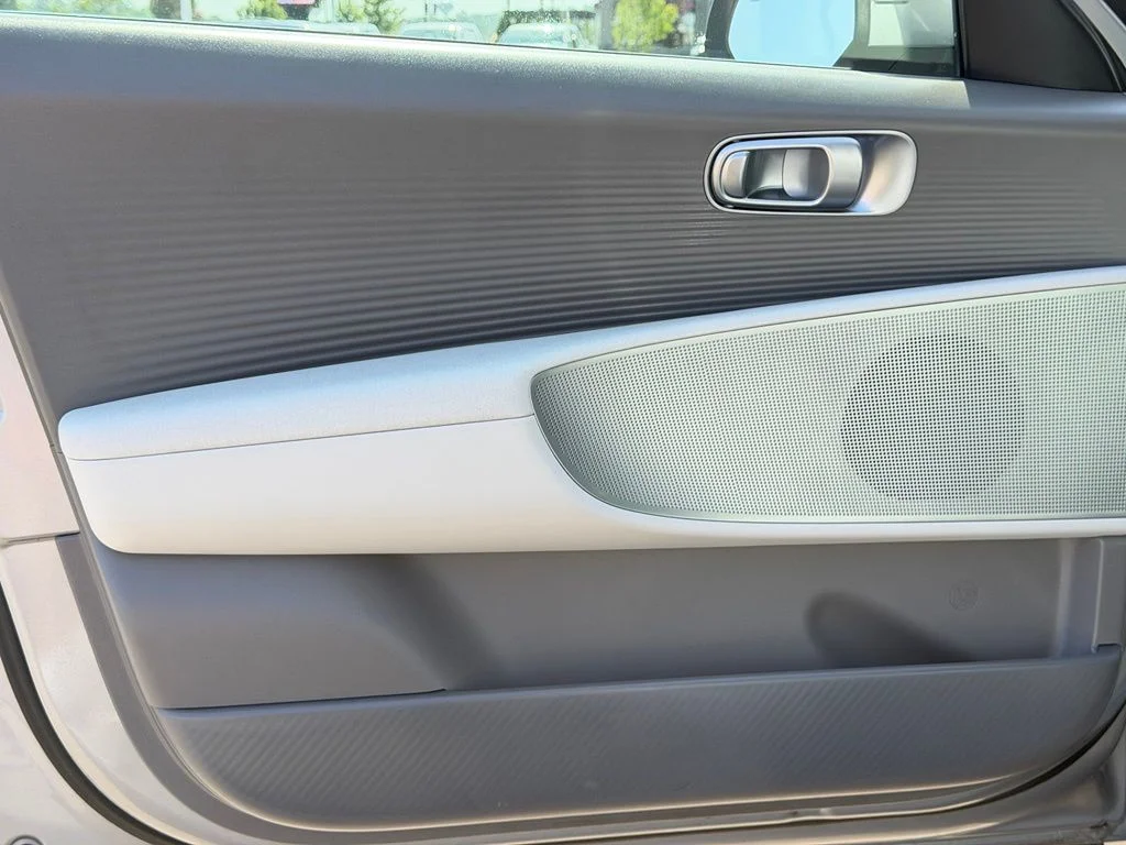 Used 2024 Silver Hyundai SEL image 23